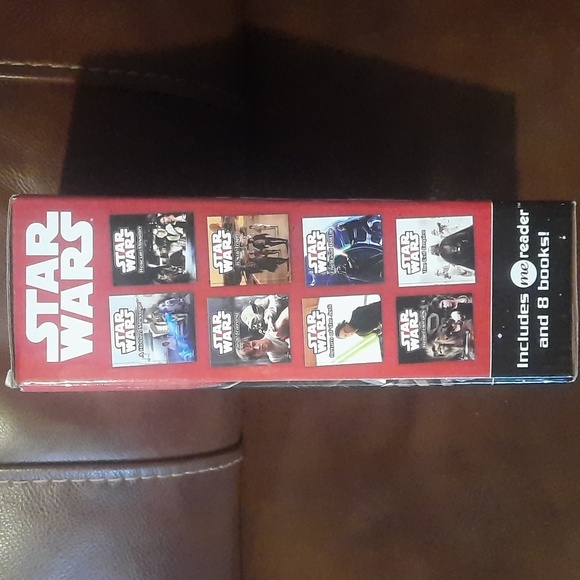 Star Wars Electronic Reader & 8-Book Library - Picture 3 of 4